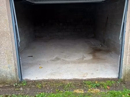 garage 22 m² à louer