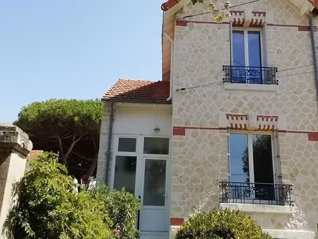 bail mobilite: 50m de la plage  maison meublée  3 chbres  jardin