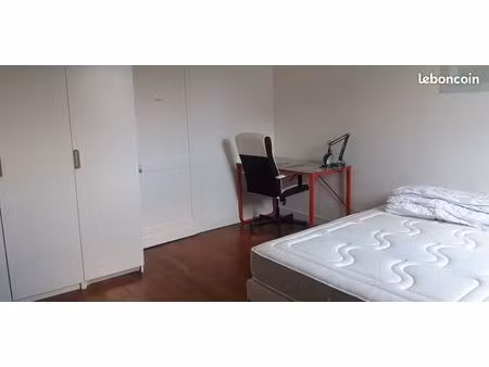 chambre meublée dans résidence sympa vauban catho