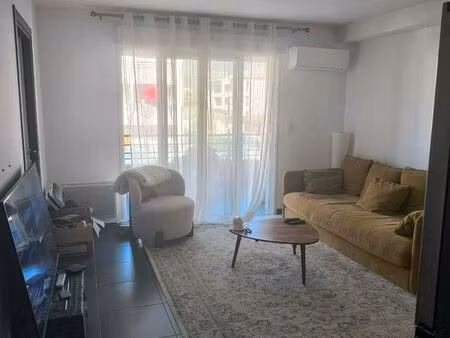 location a l'année petit t3