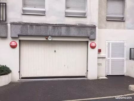 location parking moto  rue de l'essai paris 5ième