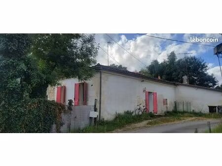 maison 2 chambres 70m2 petit jardin clos