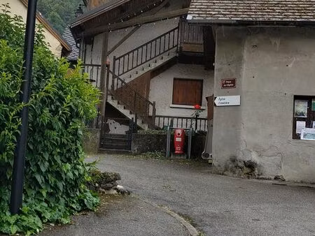location maison de village