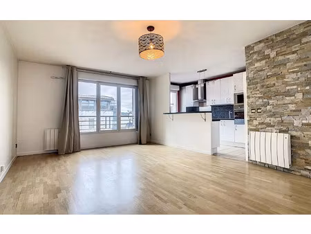 location appartement  62.37 m² t-3 à antony  1 350 €