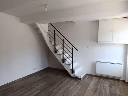 location maison à carentan-les-marais (50500) : à louer / 28m² carentan-les-marais