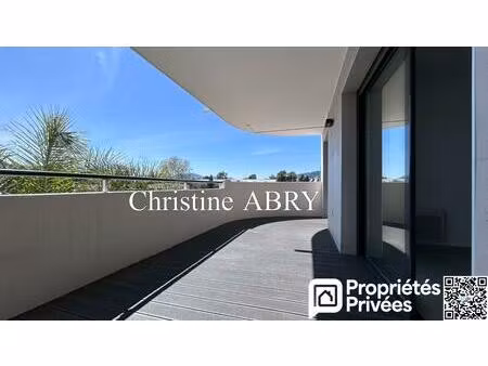 appartement t2 moderne 44m² avec terrasse proche plage
