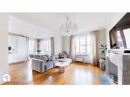 a vendre - neuilly-sur-seine saint-james - appartement 3 pièces de 73 m² avec balcon et ch