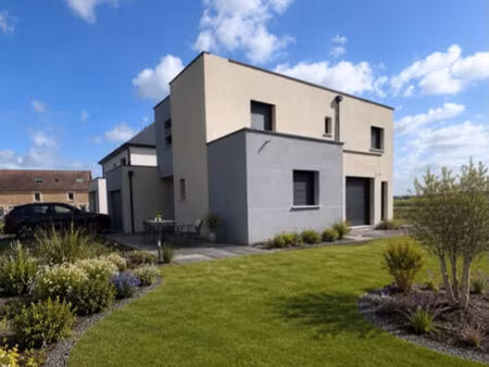 maison neuve - soliers