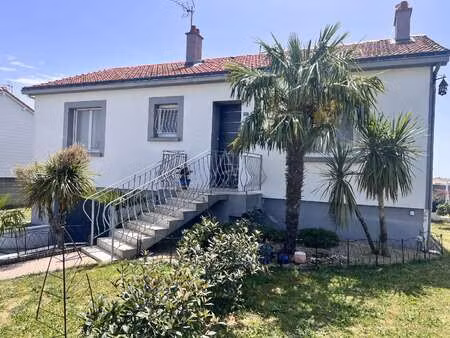 vente maison à treize-septiers (85600) : à vendre / 177m² treize-septiers