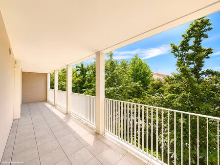 bayonne limite anglet - appartement t3 avec terrasse et parking en sous-sol