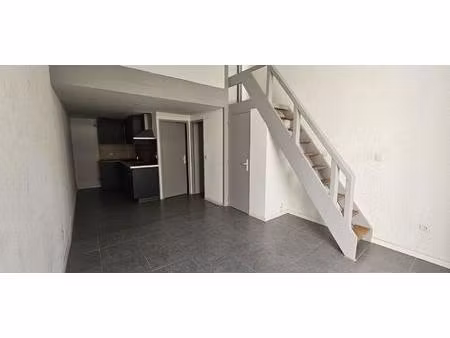 nîmes proximité facultés & centre-ville | t2 duplex avec ter