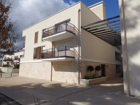 appartement 2 pieces à 200 m de la gare rer de mennecy