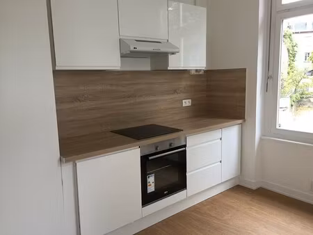 f2 82m² centre-ville