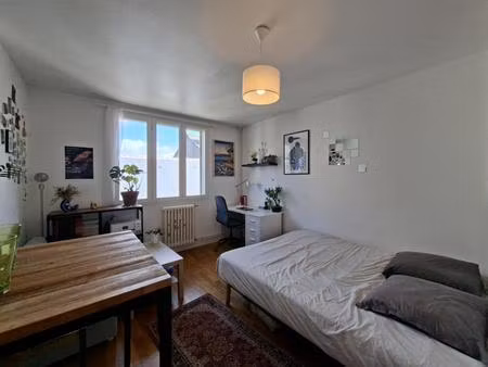 a louer - agence giboire - appartement t1bis de 22.38 m² - rennes centre ville