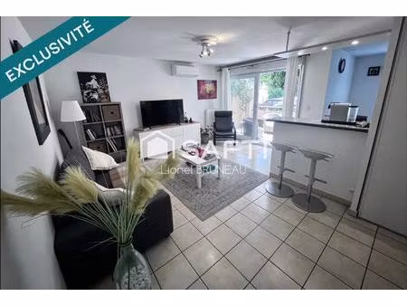superbe appartement au sein d'une résidence de standing sécurisée à toute proximité des co