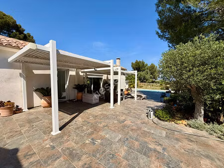 maison meublée à louer avec vue mer et piscine à la ciotat