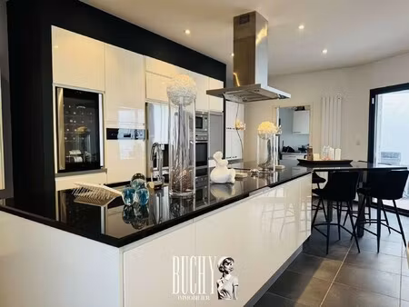maison de luxe à vendre aux sables-d'olonne : 980 000 €