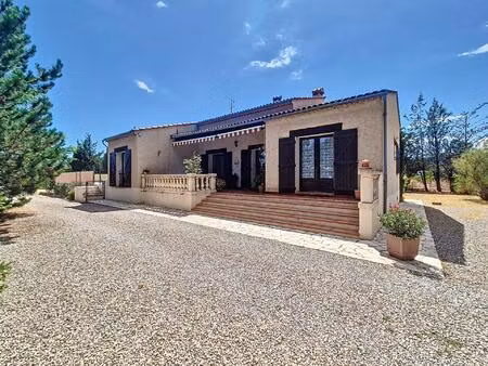 villa 4 chambres piscine double garage / 6800 m²