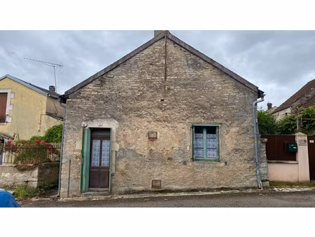 maison de village à rénover entièrement- 3 chambres- jardin- dépendance- massangis (89)