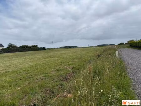 terrain constructible viabilisé de 951 m2