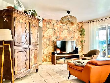 vente maison aux sables-d'olonne (85100) : à vendre / 130m² les sables-d'olonne