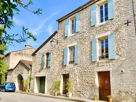 vente maison à prayssac (46220) : à vendre / 147m² prayssac