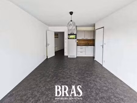 location appartement 2 pièces à nantes île de nantes (44000) : à louer 2 pièces / 41m² nan