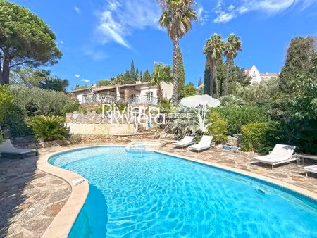 villa provencale - vue mer & vignes