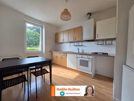 st pol de léon - appartement 4 pièces - 58m²- vue mer - place de parking + cave