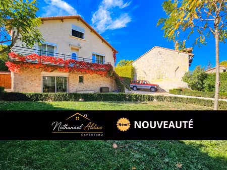 maison familiale rénovée avec grand terrain arboré