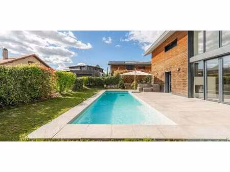 maison avec piscine et terrasse annecy-le-vieux (74)