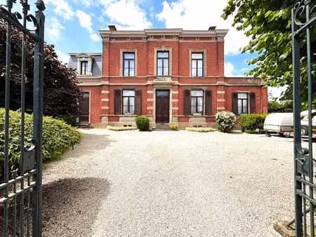 élégante maison de maître au cœur des hauts-pays