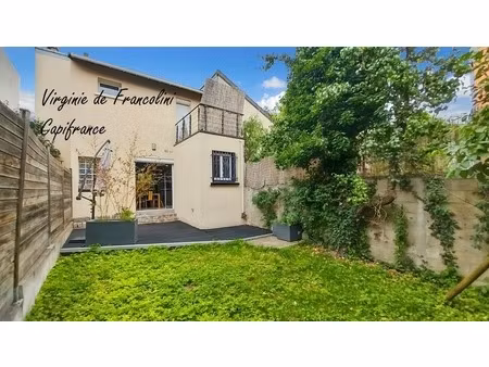 montreuil-a vendre maison 5p-parfait état-3/4 chambres-122m2 au sol-terrasse jardin cour b