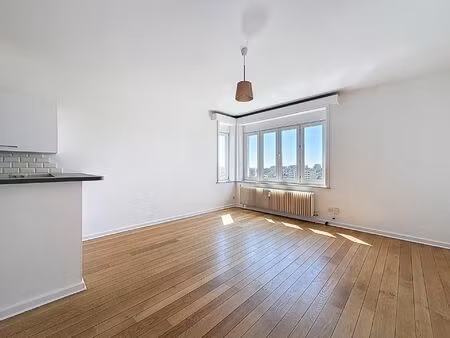 penthouse à louer avec terrasse et 1 chambre   uccle (vbe31251)