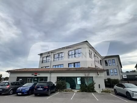 location bureaux 106 m²