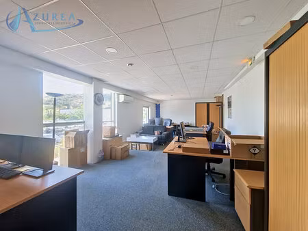 location bureaux 90 m²