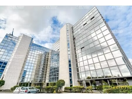 location bureaux 94 m² à 4 284 m²