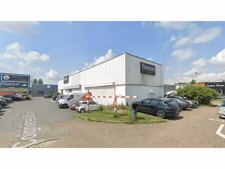 location commerce coignieres 78310 1200m²