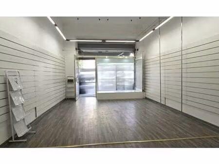 location commerce menton 06500 93m²