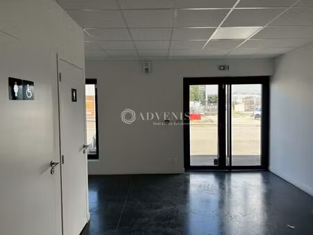 location commerce saint avertin 37550 235m²