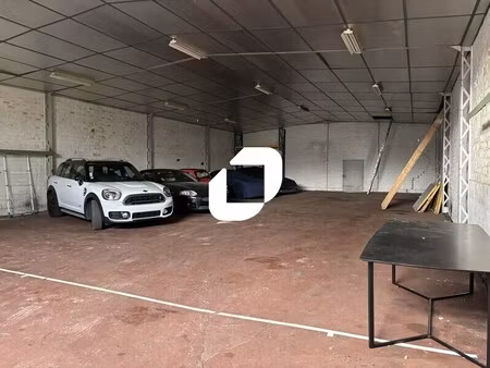 vente local d'activités 243 m²