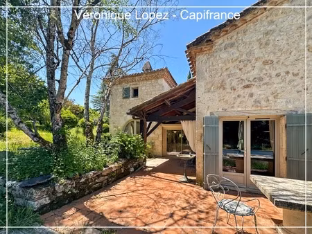 agen sud-est à 11 kilomètres  en campagne  charmante maison en pierre t6 de 207m² avec gra