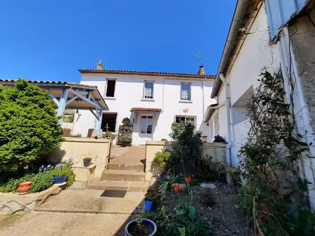 maison de bourg 193 m2 + dépendance et jardin