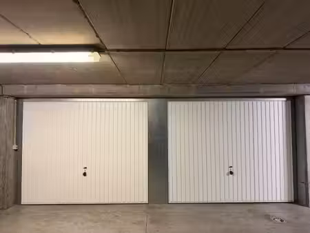 métro tomberg – deux garages fermés !