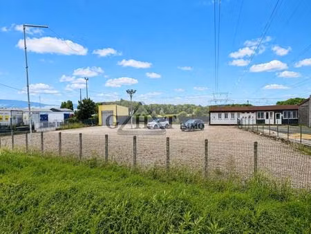terrain de 1 200 m² – vert-saint-denis a louer