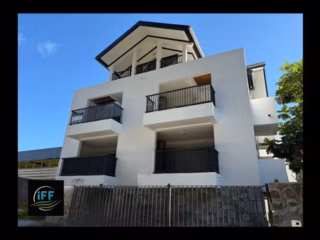 t4 duplex + 2 places de parking inclus