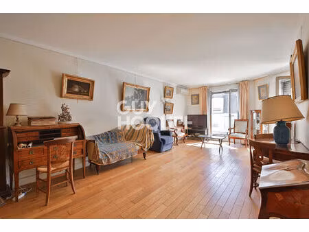 appartement 2 pieces de 57 m2 - residence senior paris 16