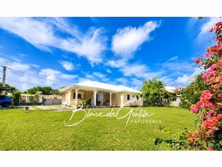 maison familiale 4 pièces à vendre saint francois (971)