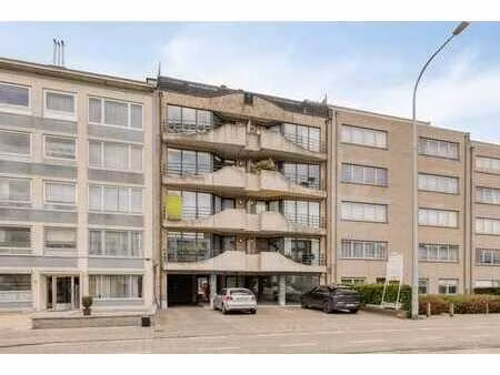 bureaux à vendre à deurne sur la bisschoppenhoflaan !