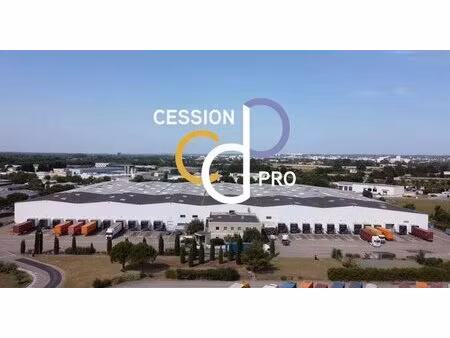 a vendre ensemble immobilier d'activite de 28000 m² avec entrepô